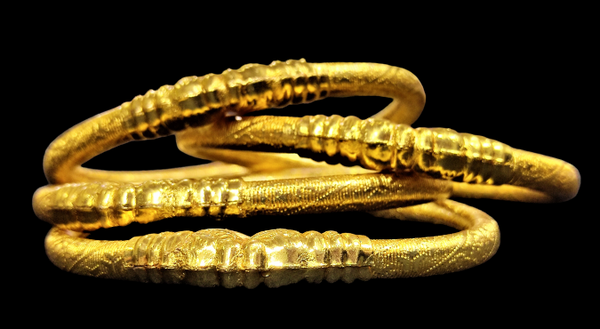 Golden Snake Design Kade (Set of 4) Jewelry Bracelet Agtukart