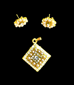 Gold and White Pearl Pendant Set Gold Jewelry Set Agtukart
