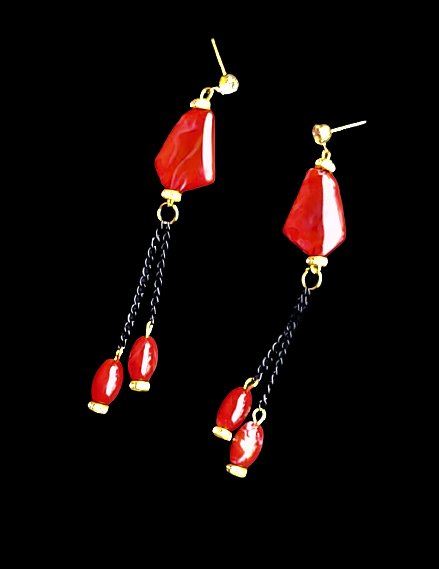 Shaded chain dangle earrings Red Jewelry Ear Rings Earrings Agtukart
